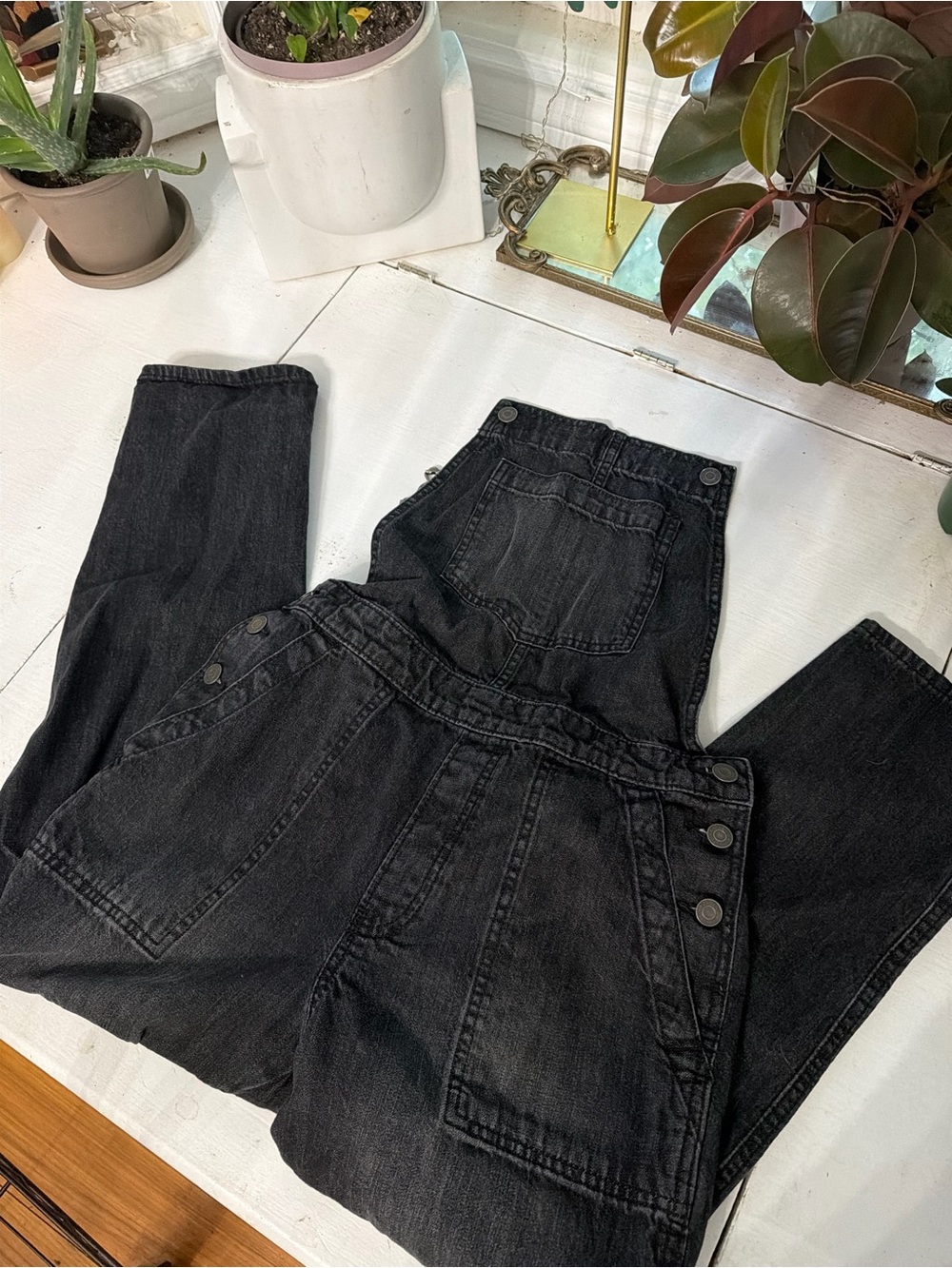 GAP Black Women's Denim Overalls with Adjustable Buckle Straps - Picture 4 of 6